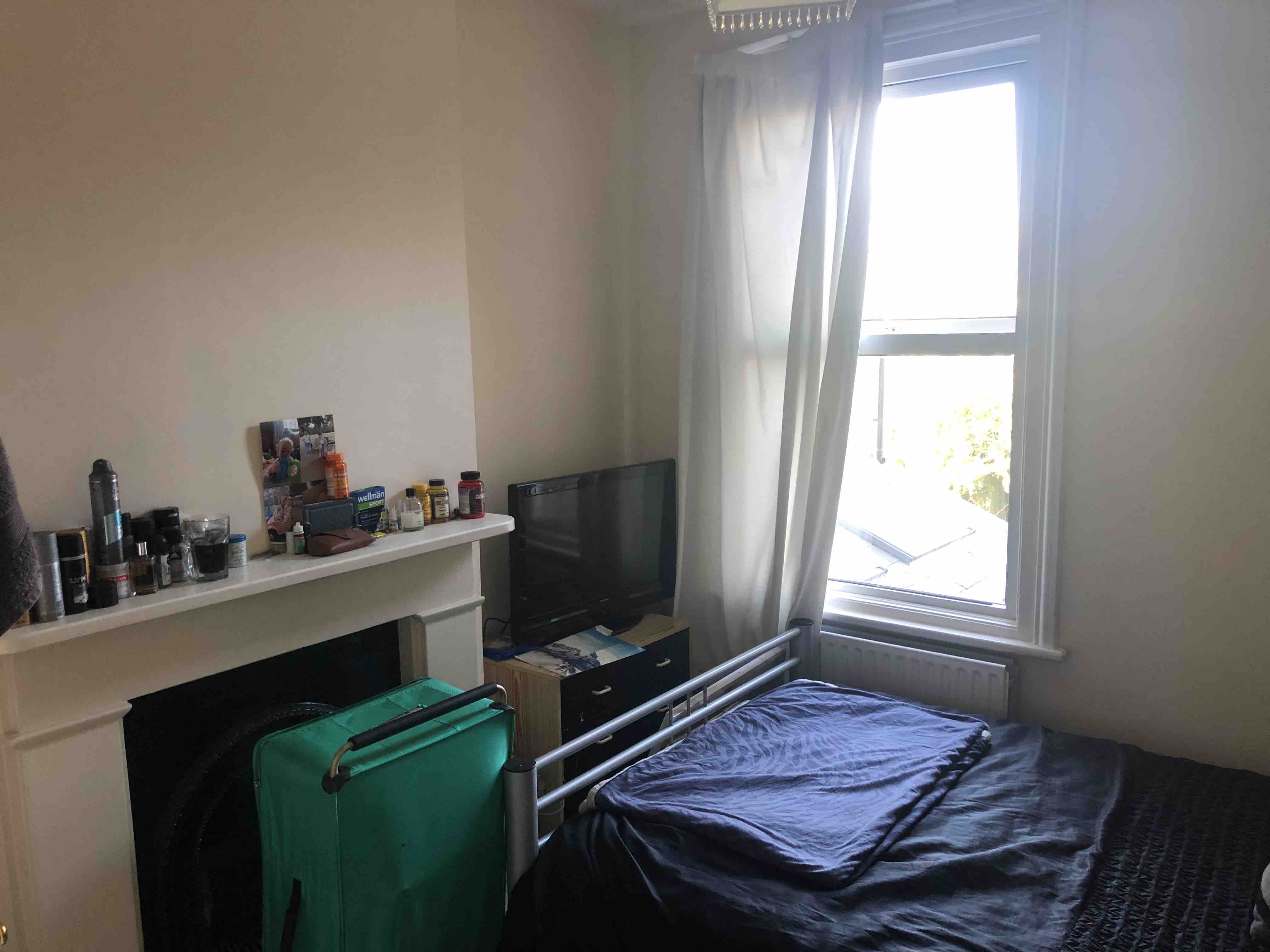 Room to Rent RoomsLocal image
