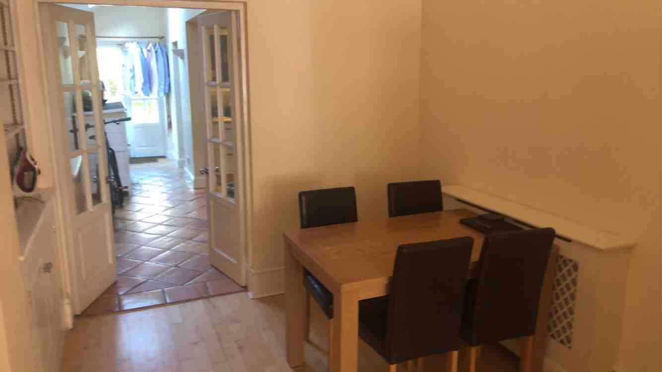 Room to Rent RoomsLocal image