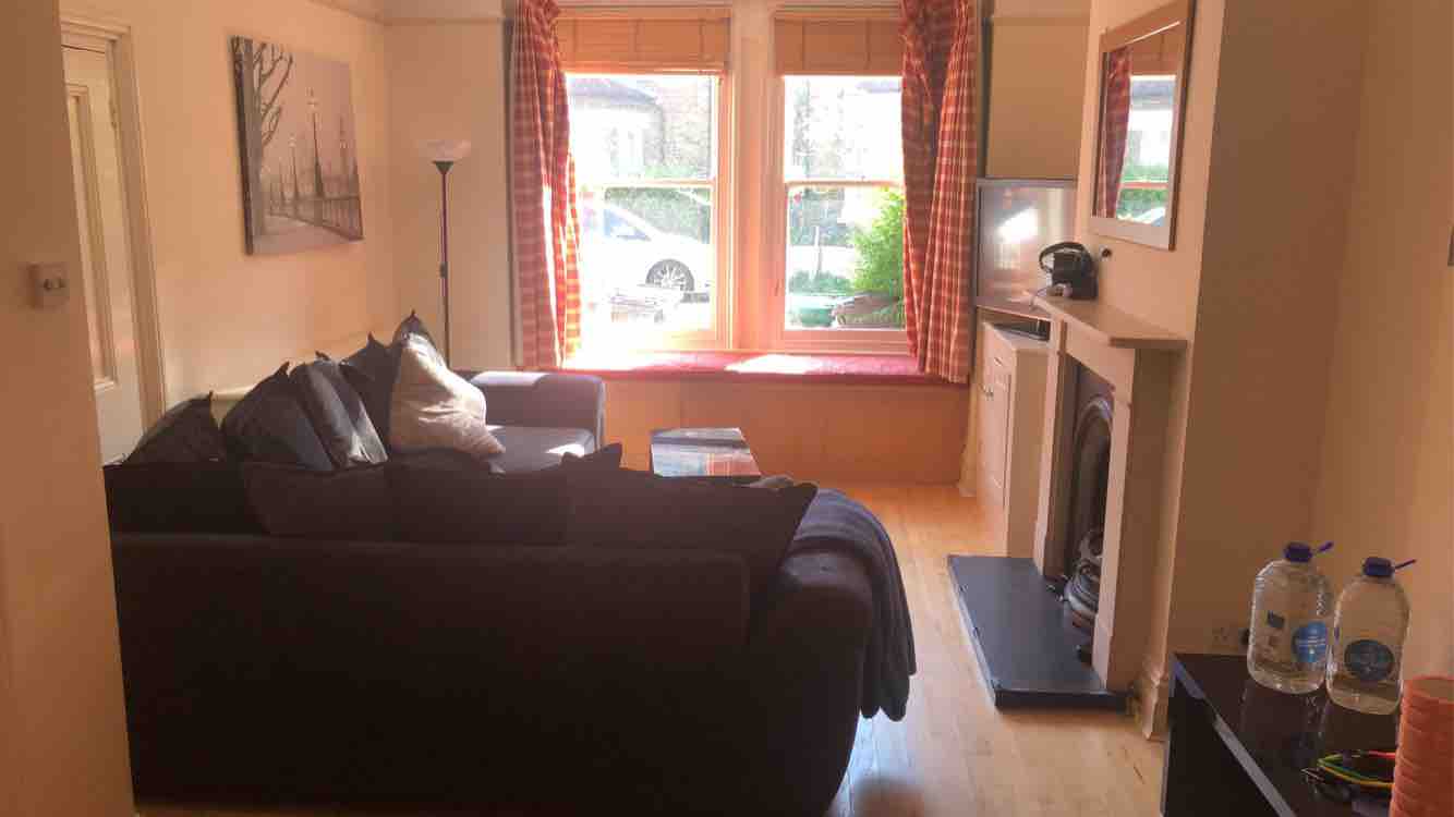 Room to Rent RoomsLocal image