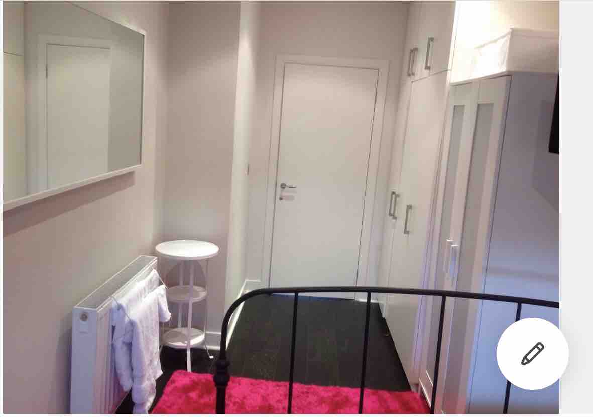 Double bedroom RoomsLocal image