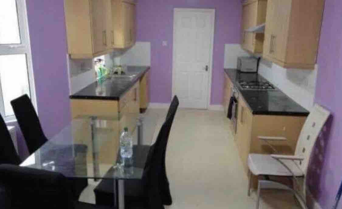 Double room RoomsLocal image