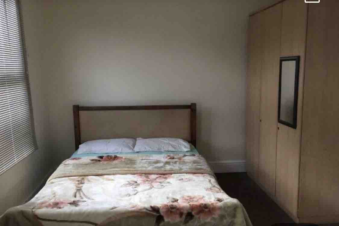 Double room RoomsLocal image