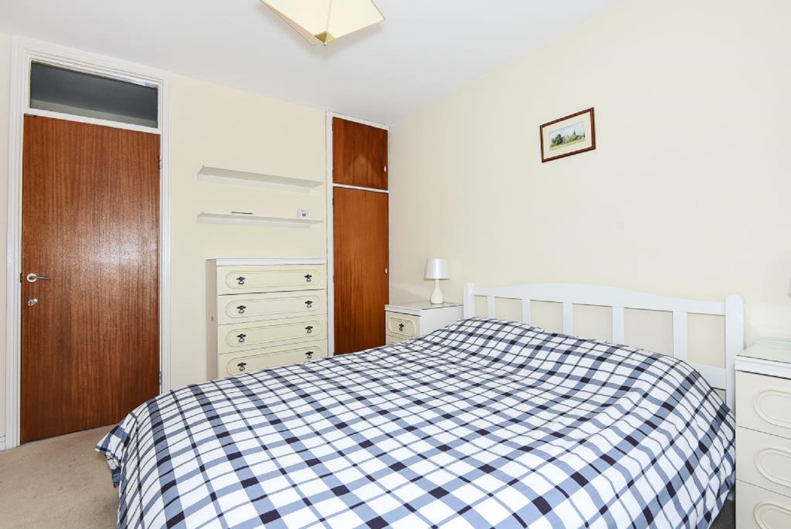 Fantastic location flat sharing in Kentish Town London RoomsLocal image