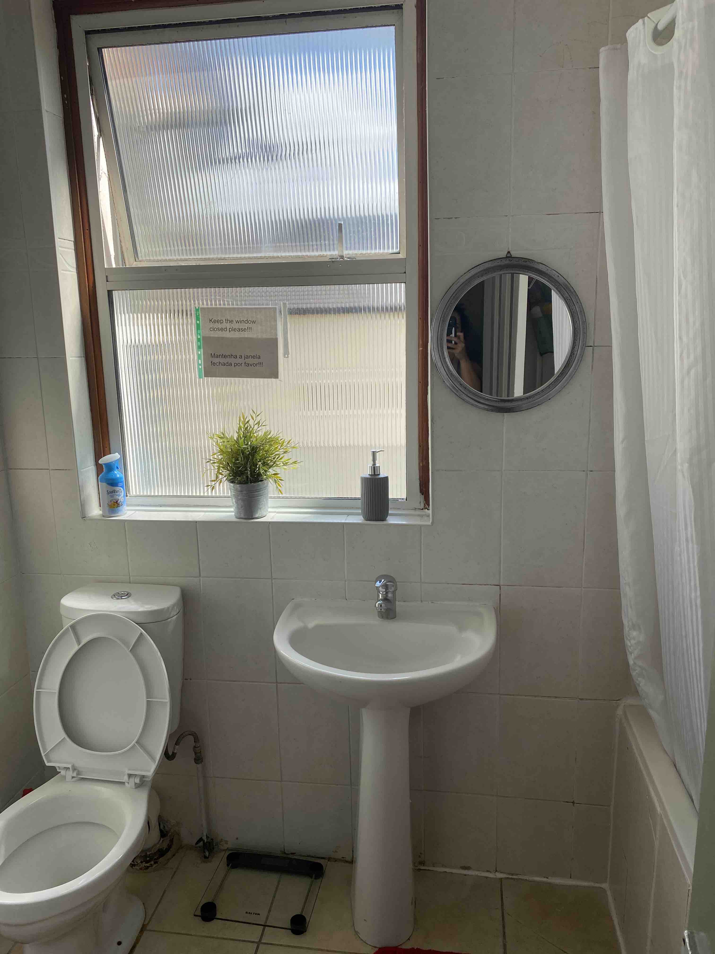  RoomsLocal image