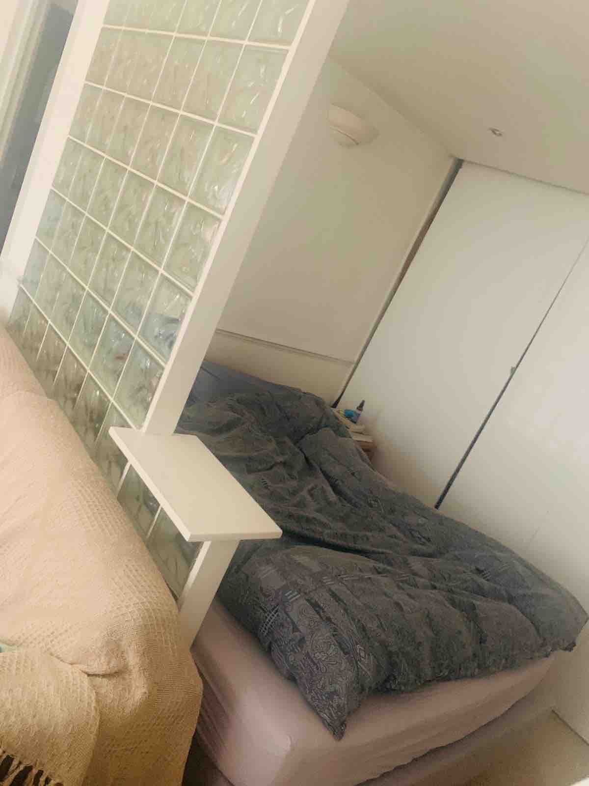 1 bed flat RoomsLocal image