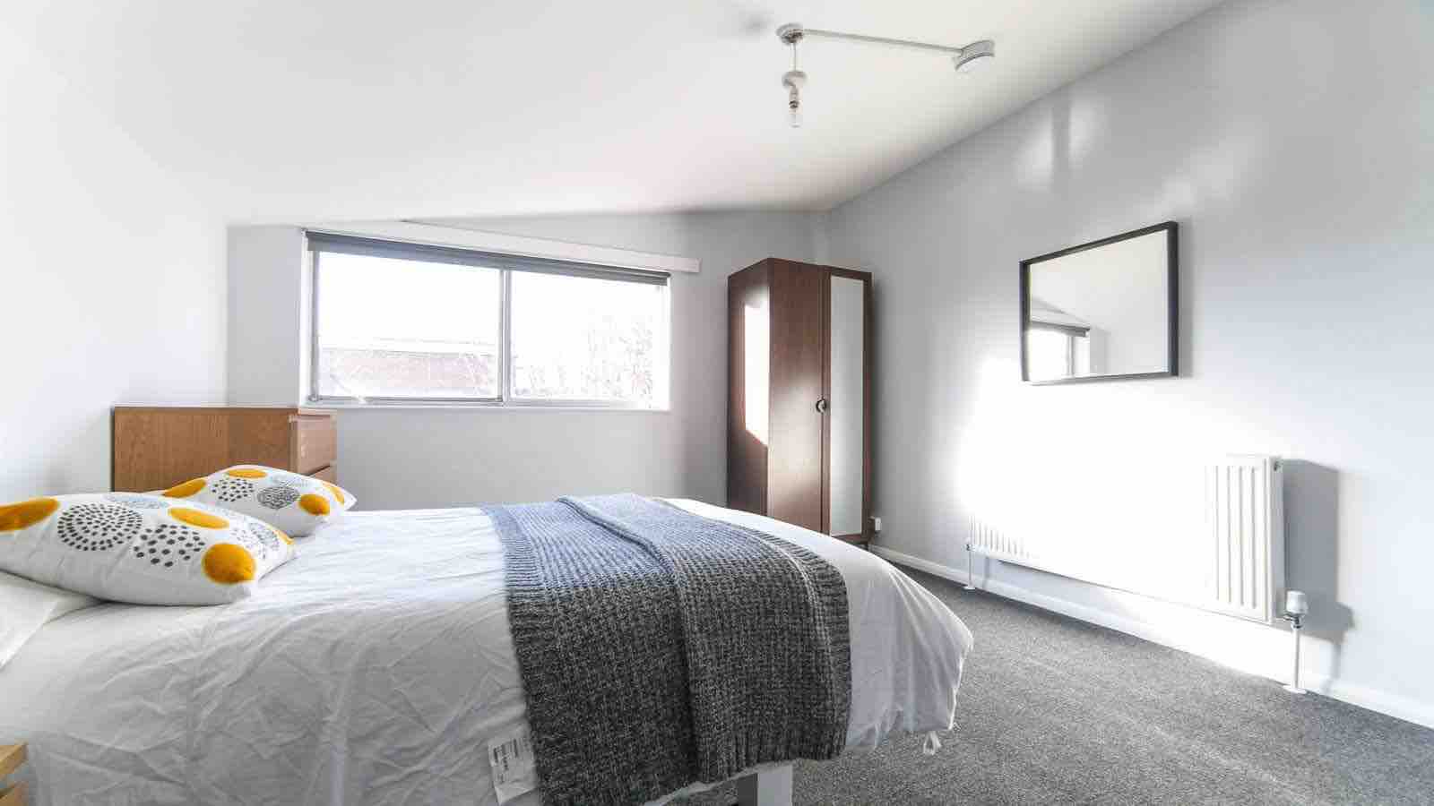 Flat to share RoomsLocal image