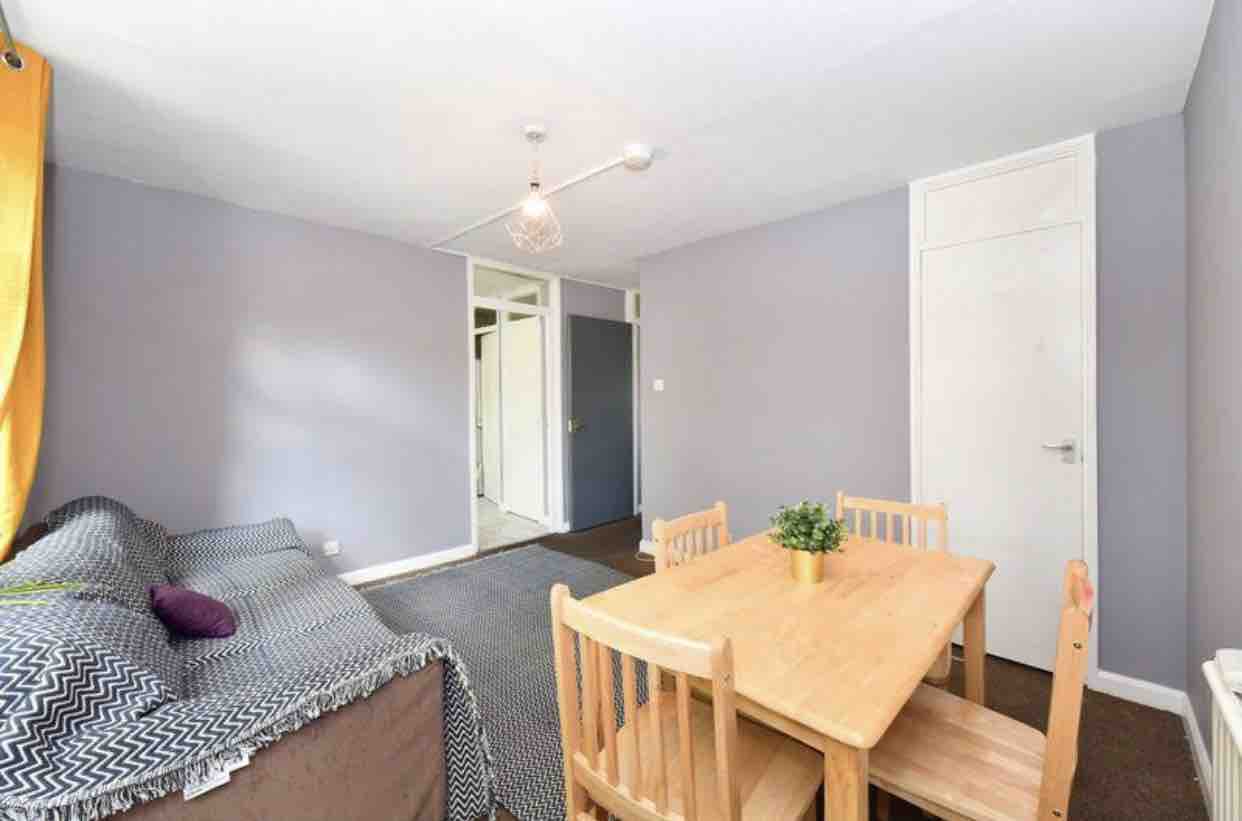  RoomsLocal image