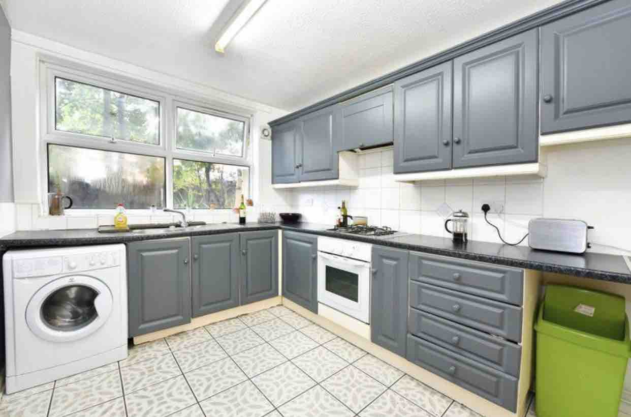  RoomsLocal image