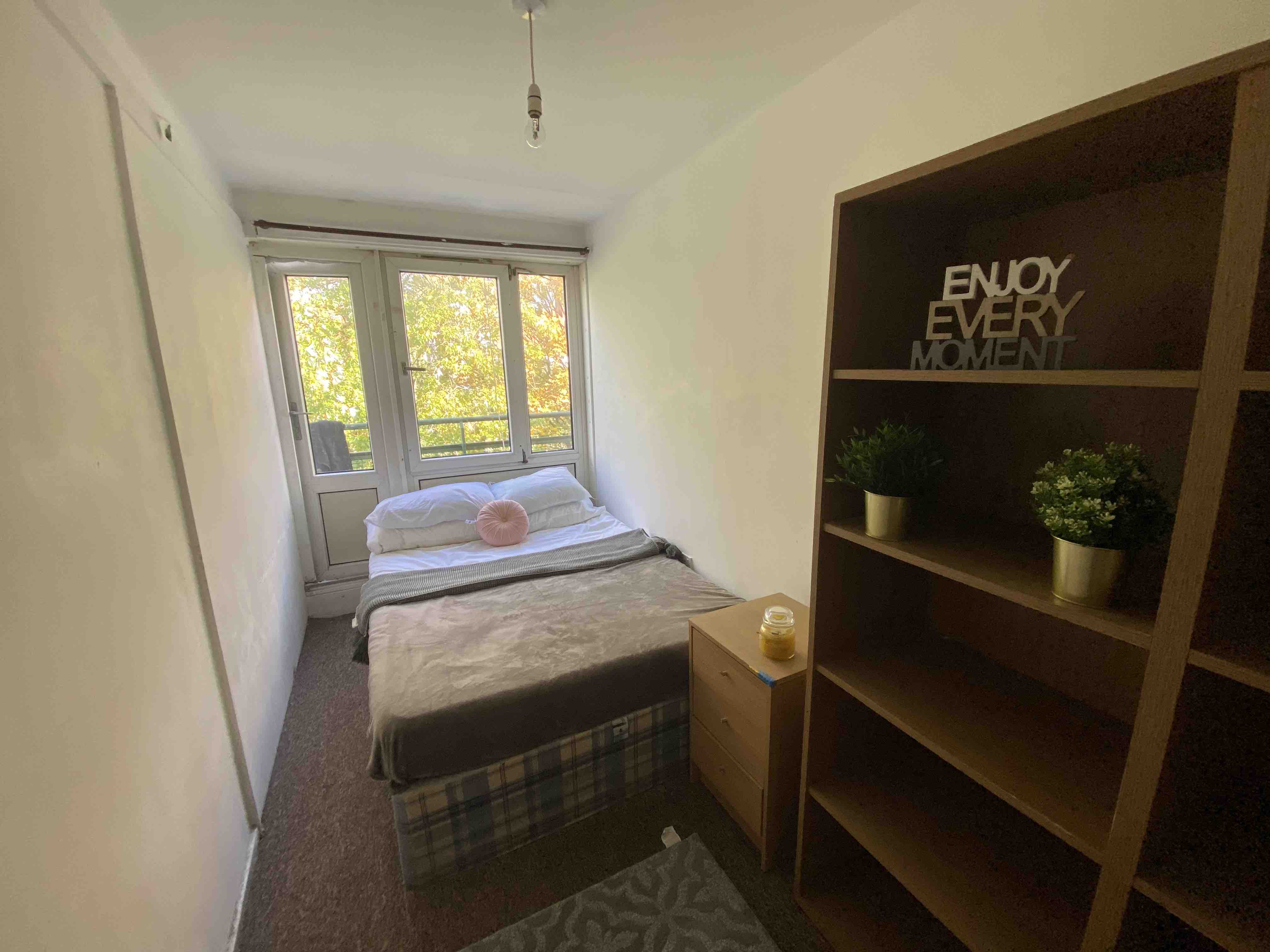  RoomsLocal image