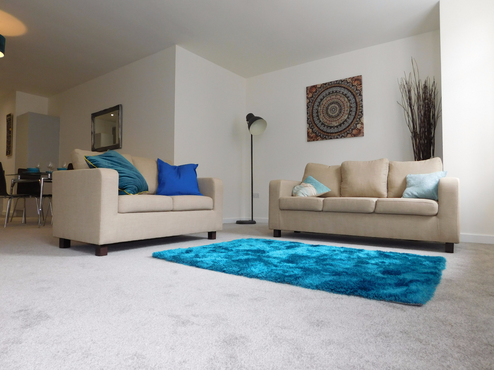 Charming and Fabulous double bedroom en suite for rent in Spitalfiled London RoomsLocal image