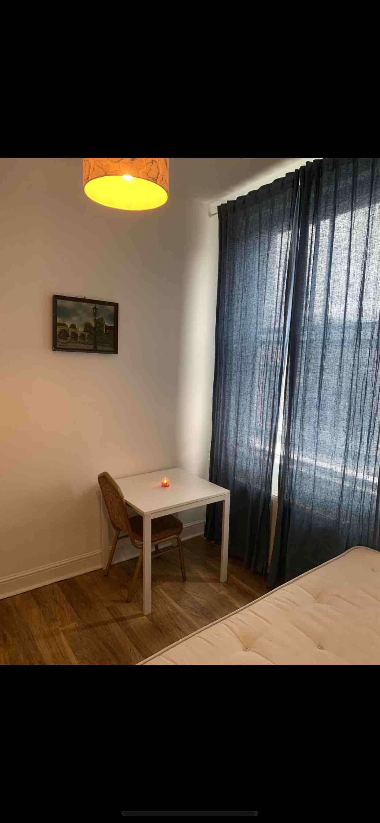 1 double room RoomsLocal image