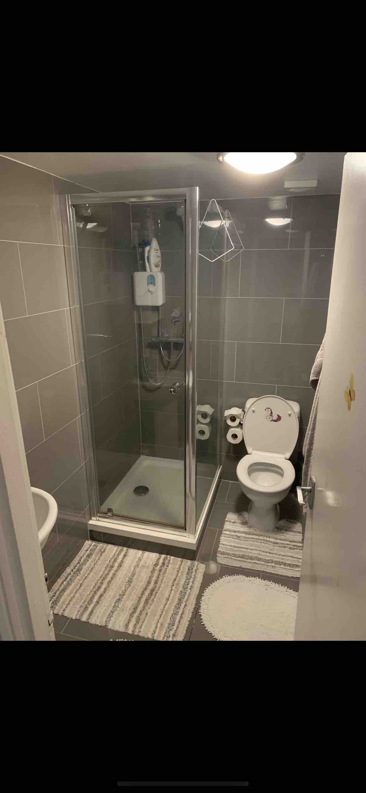 1 double room RoomsLocal image