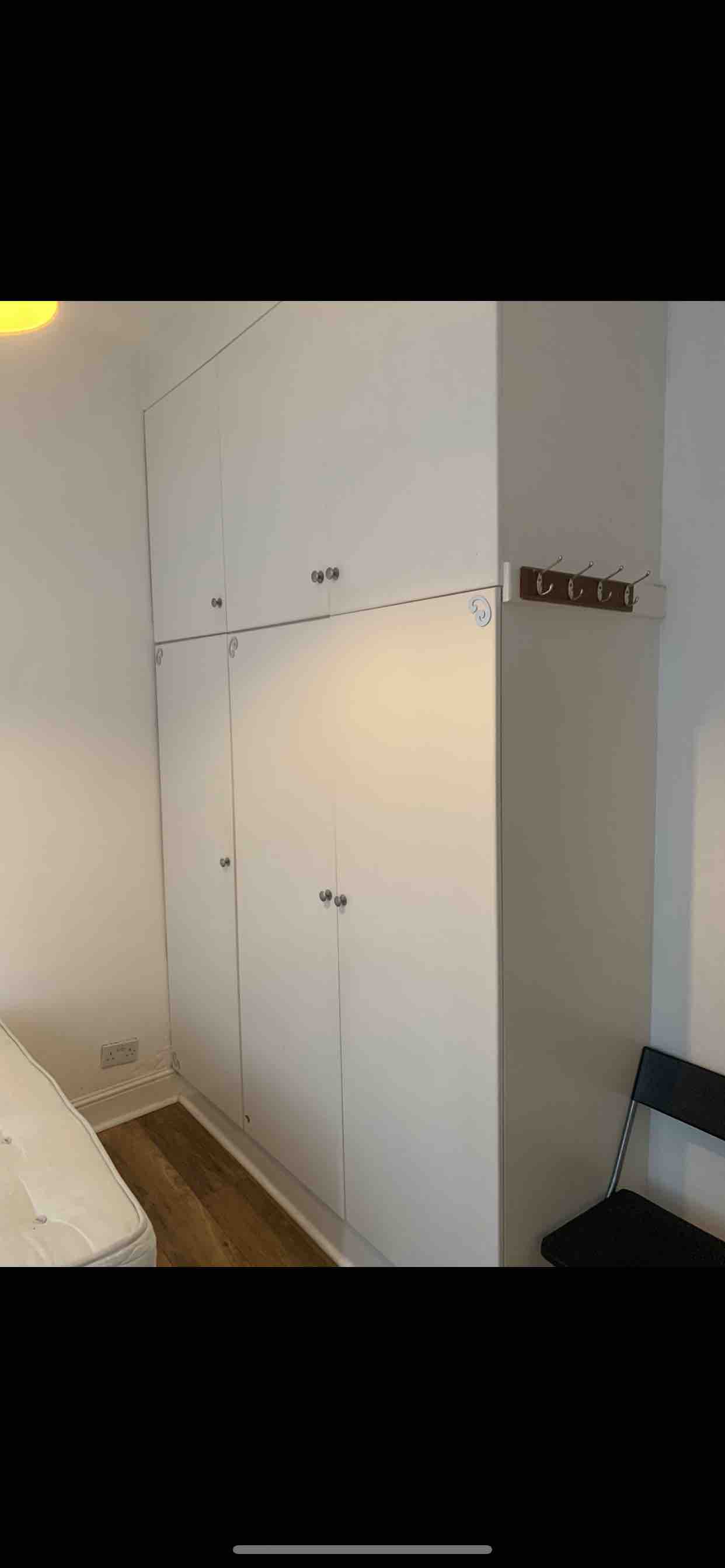 1 double room RoomsLocal image