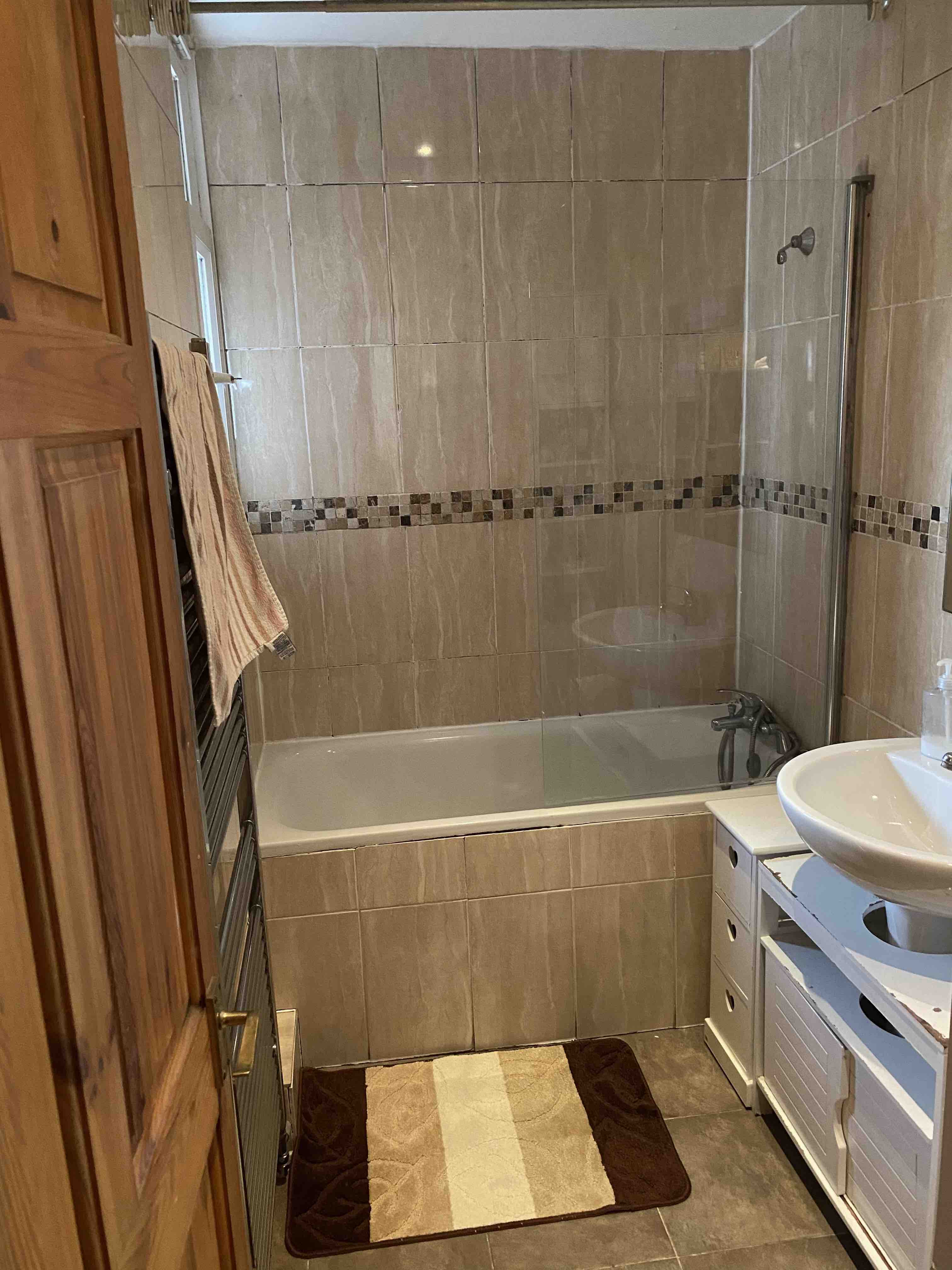 3 RoomsLocal image