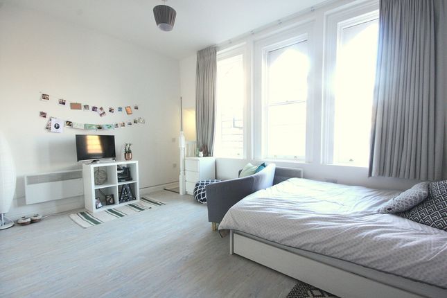 studio room, High Street Oxford RoomsLocal image