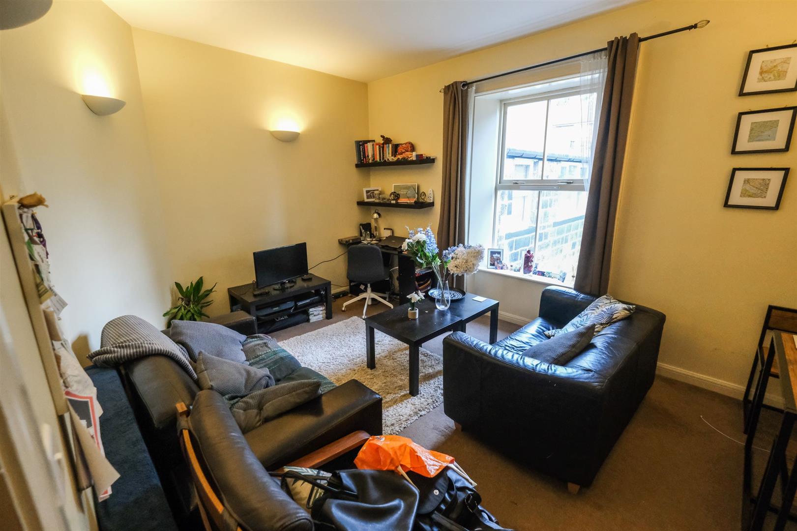 1 bedroom furnished flat in London SW1P 4SB image