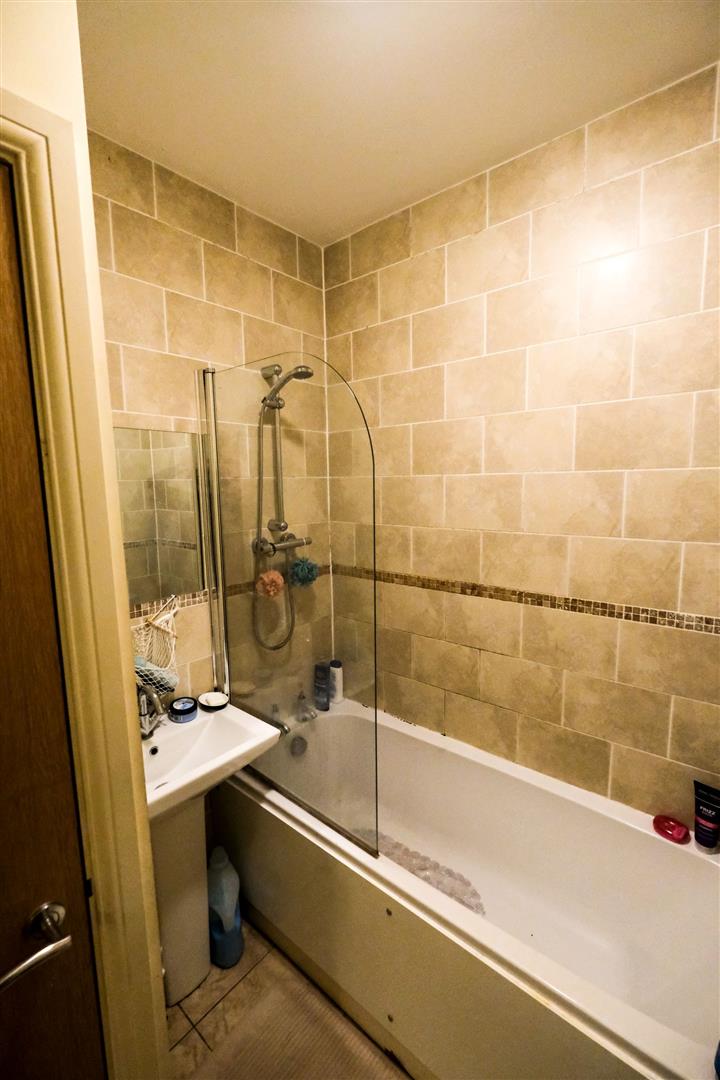 1 bedroom furnished flat in London SW1P 4SB RoomsLocal image