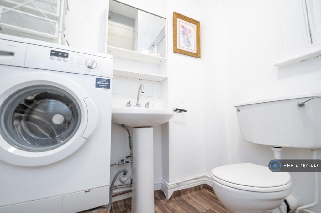 Double ensuit room in Westminster RoomsLocal image