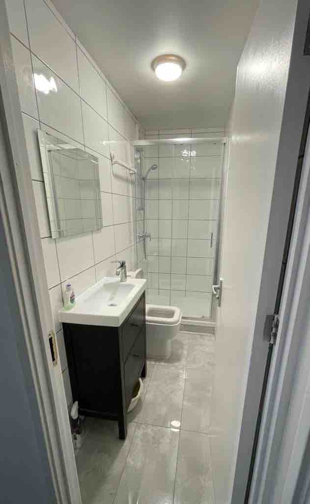 5 bedroom house image