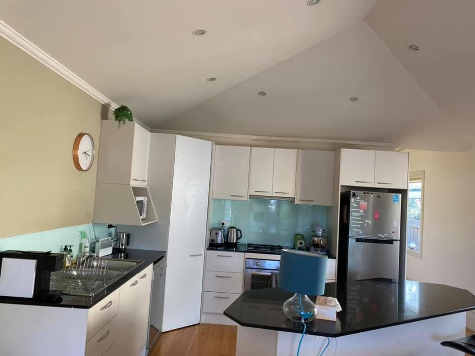 Fantastic 1 bedroom flat to let in Hanover Park RoomsLocal image