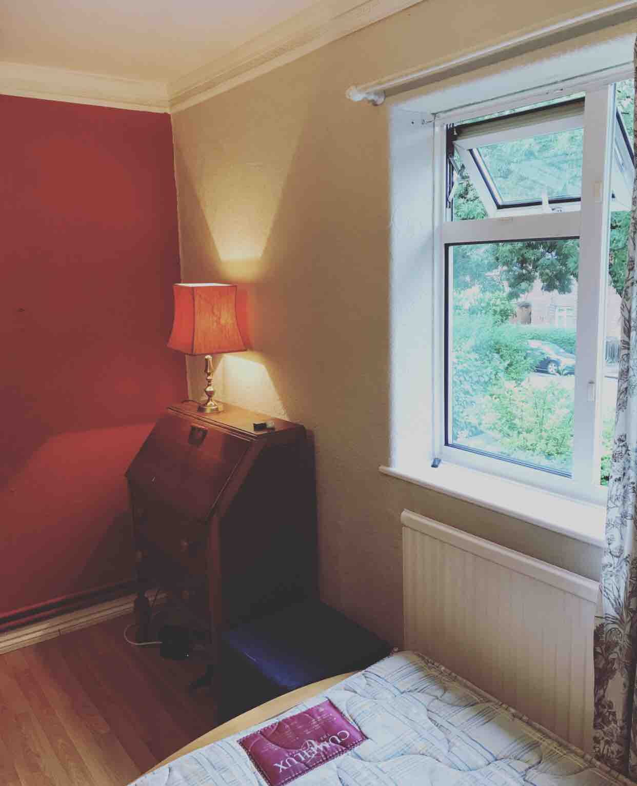 Single Room East Acton £120pw image