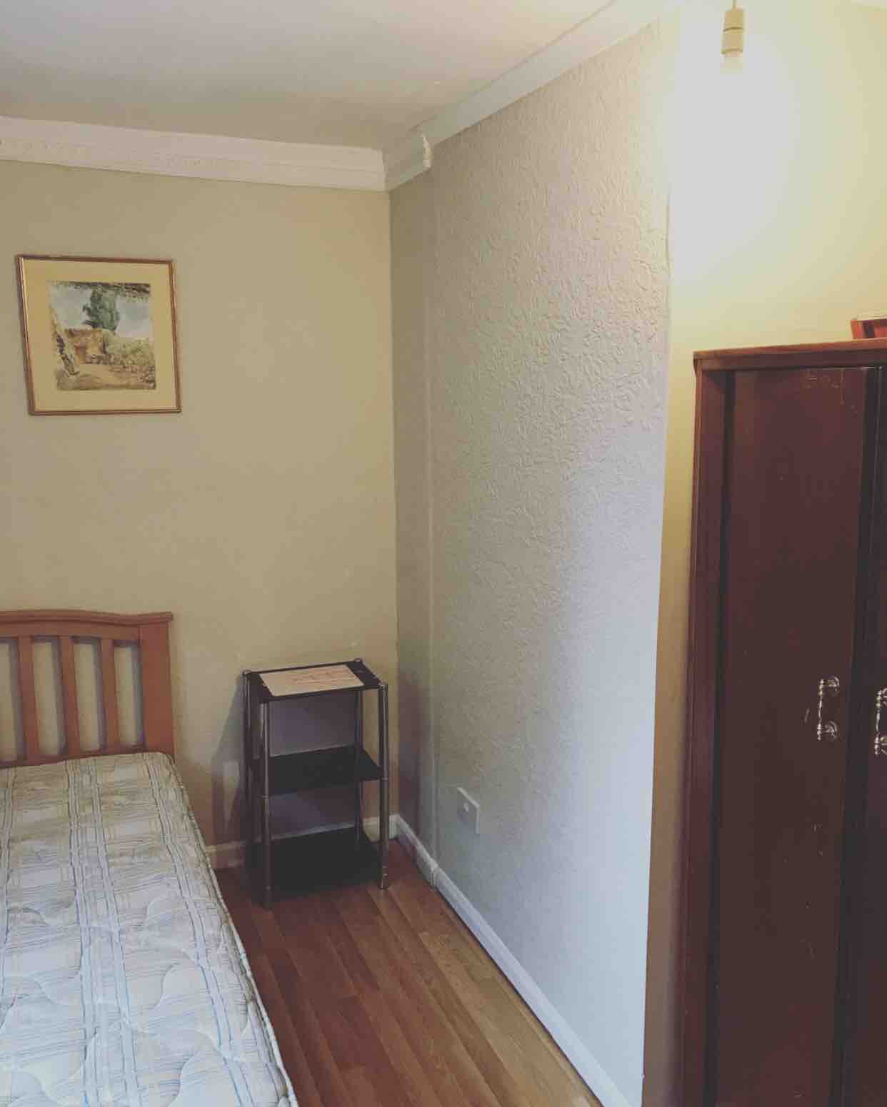 Single Room East Acton £120pw RoomsLocal image