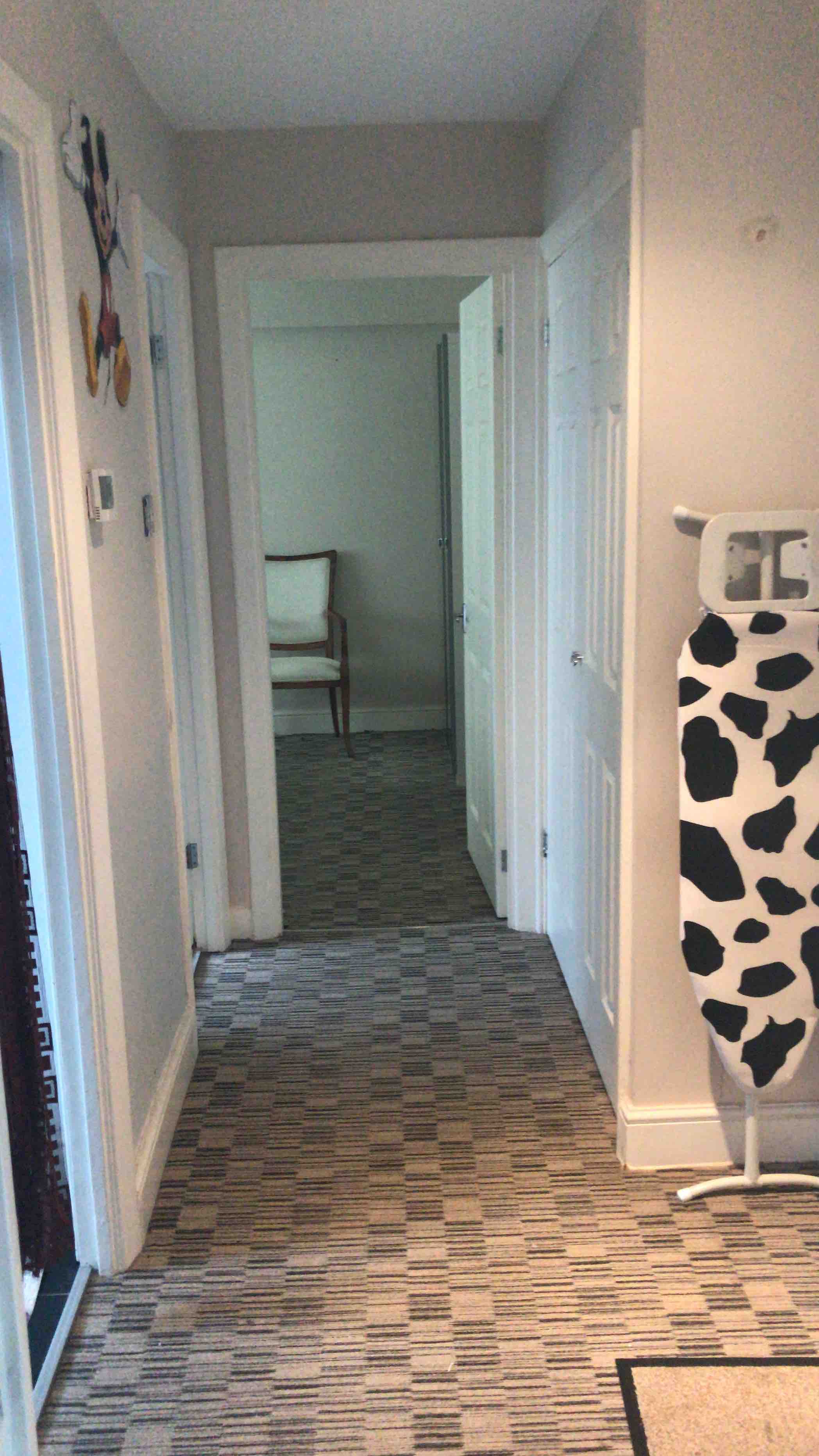 1 room RoomsLocal image