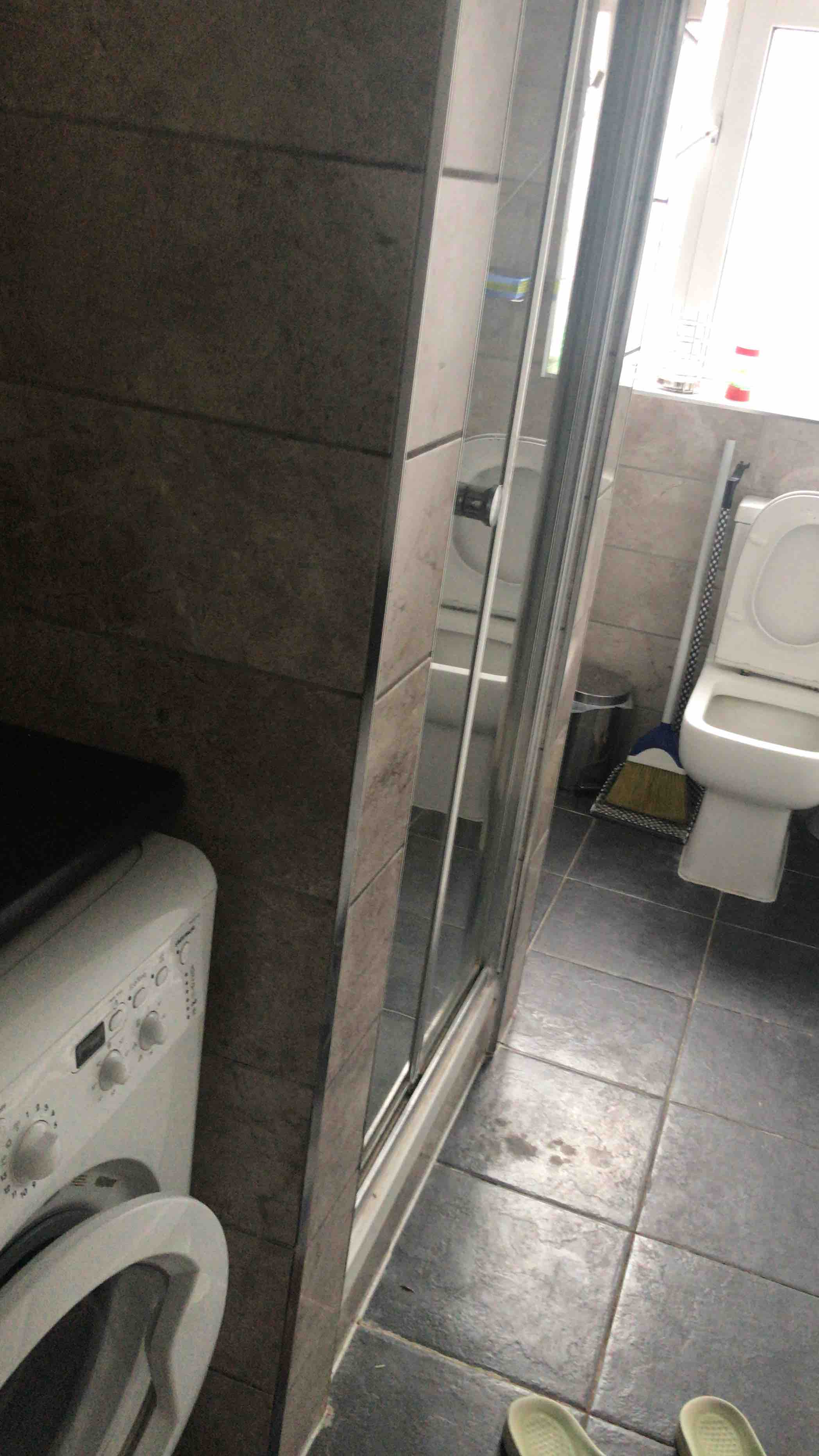 1 room RoomsLocal image