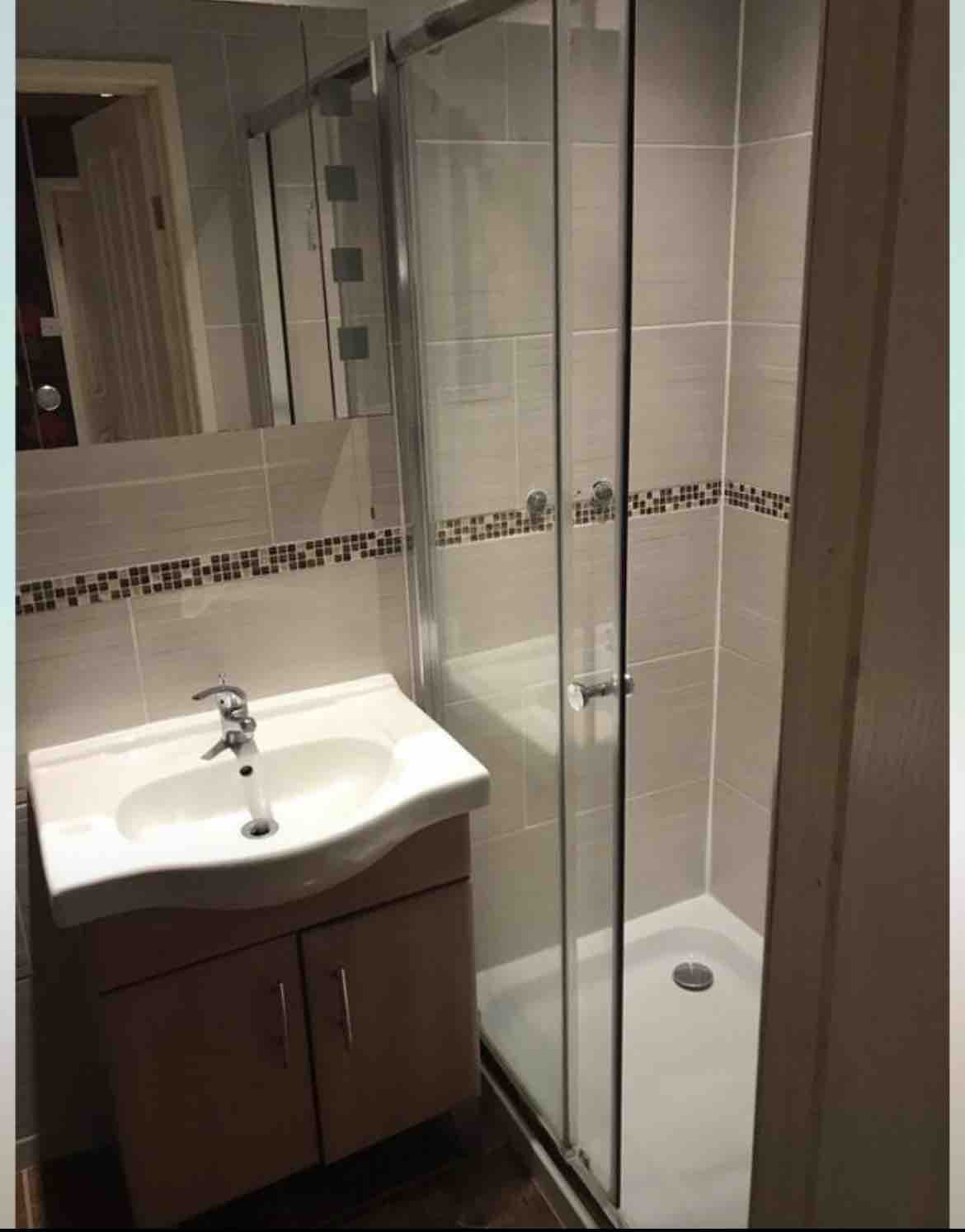 en-suite with walk in wardrobe RoomsLocal image