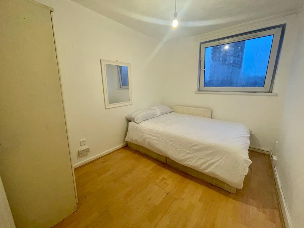 Fully Furnished Double Room RoomsLocal image