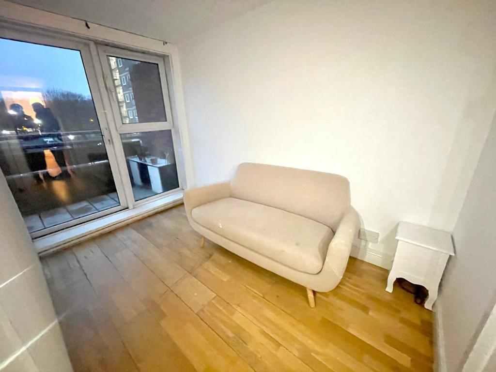 Fully Furnished Double Room RoomsLocal image