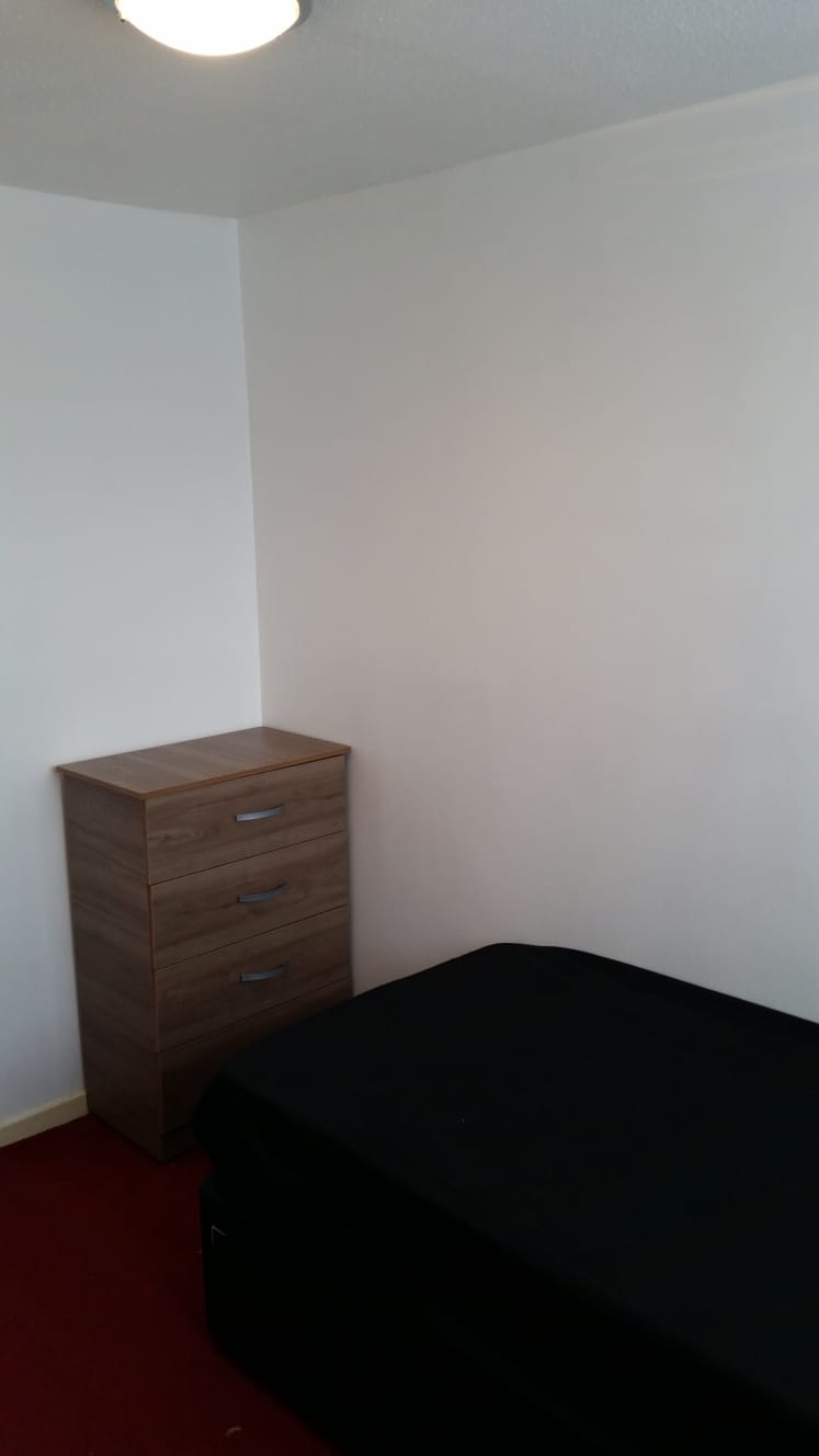 Single and Double Rooms available at Se5 RoomsLocal image