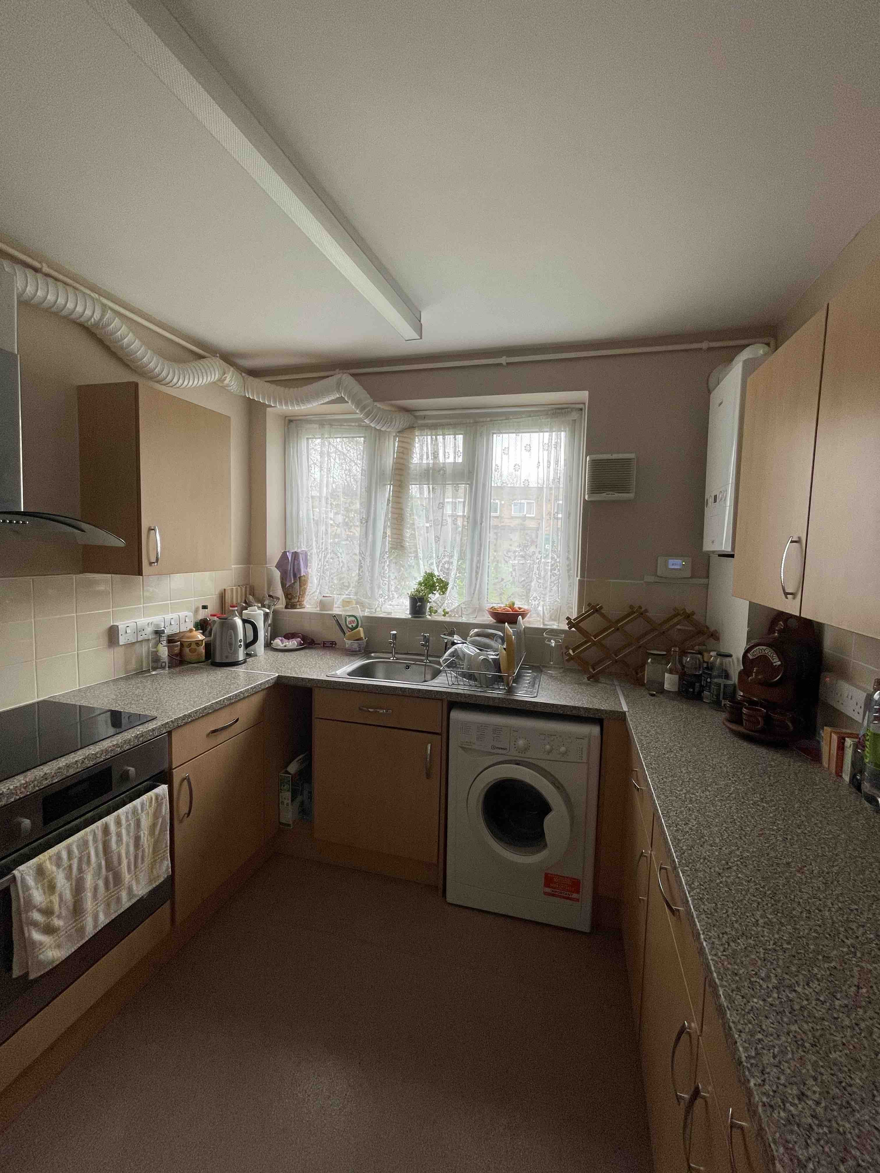 1 bedroom available RoomsLocal image