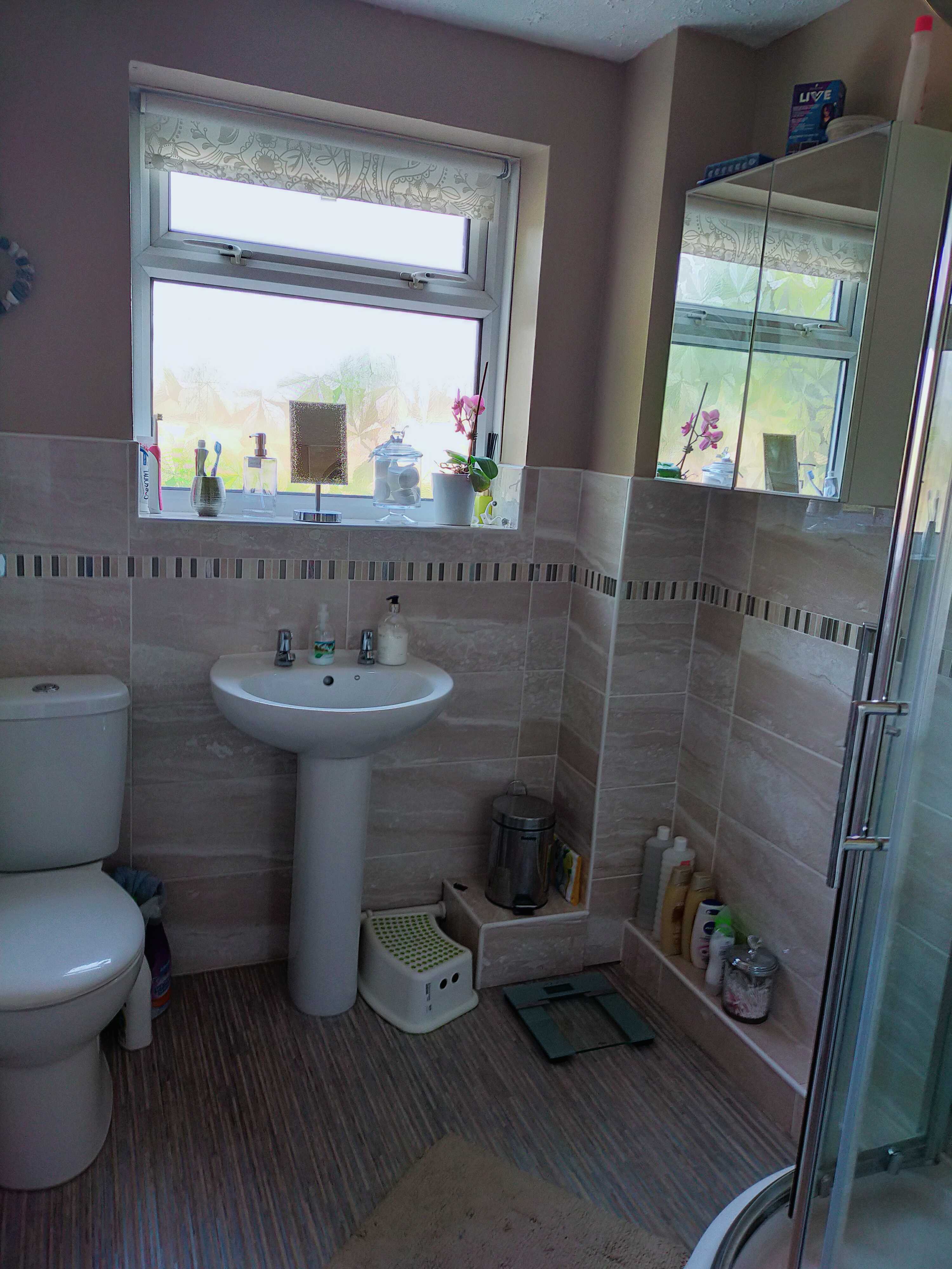 1bedroom RoomsLocal image